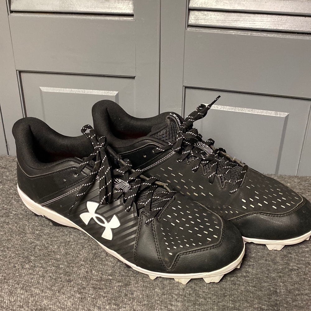 Under Armour Leadoff Mens Baseball Cleats